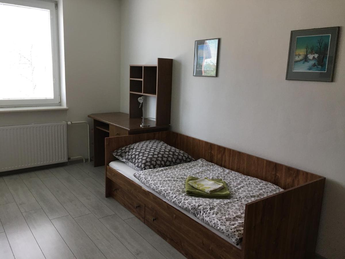 Apartman Krasna Vyhlidka Dolni Benesov Exteriör bild